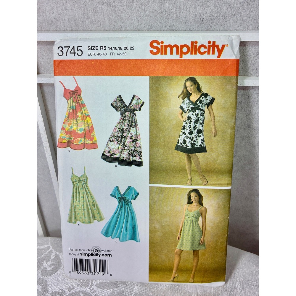Simplicity 3745 Misses Empire Waist Dress Sewing Pattern Size 14-22 Uncut FF